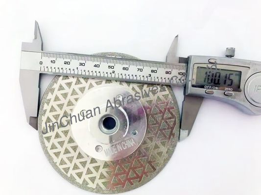 별에 의하여 점을 찍는 전기도금을 한 다이아몬드 잎